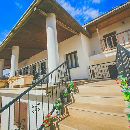 Farm House Hotel & Garden Restaurant At Rizokarpasso Πανσιόν *