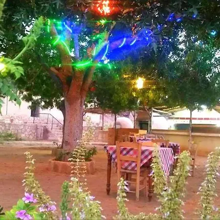 Farm House Hotel & Garden Restaurant At Rizokarpasso Rizokarpaso