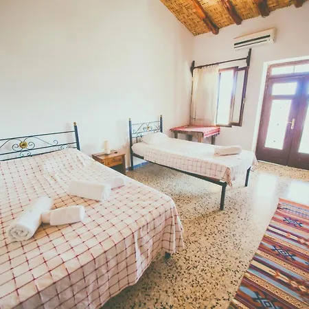 Farm House Hotel & Garden Restaurant At Rizokarpasso